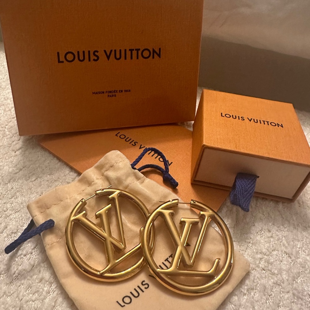Louis Vuitton never worn Louise GM hoop earrings